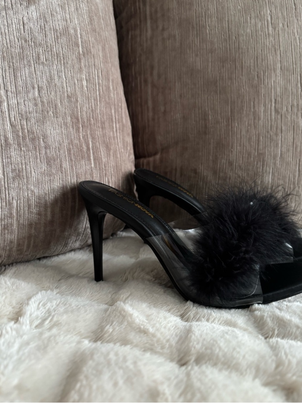 NEW! Women's Black Feather Slide Heels - Picture 2 of 4